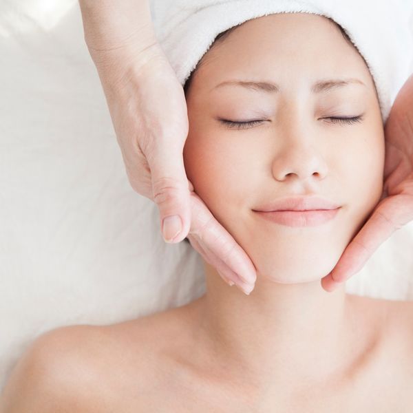 西東京のひばりヶ丘でたるみを改善する施術を行うサロンです