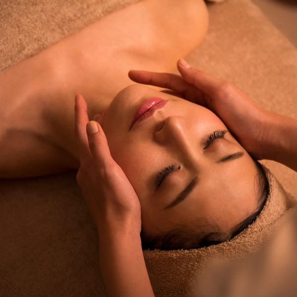 西東京のひばりヶ丘でフェイシャルケアを丁寧に行います